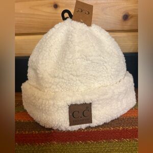 NWT C C Fuzzy Lined Ivory Sherpa Cuffed Beanie Hat One Size